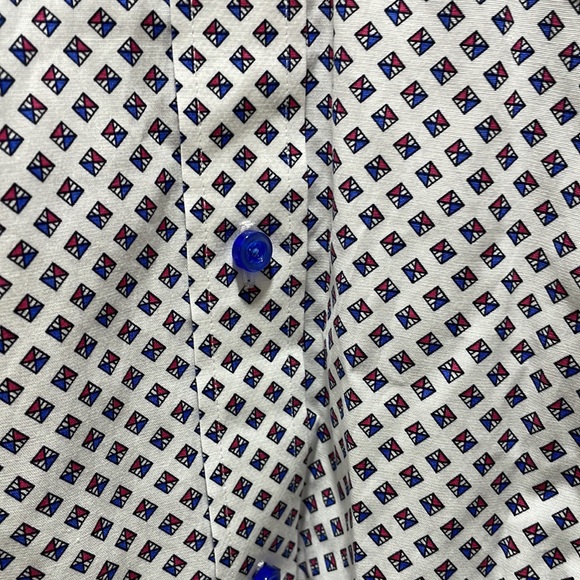 🆕Men’s shirt - Picture 3 of 3